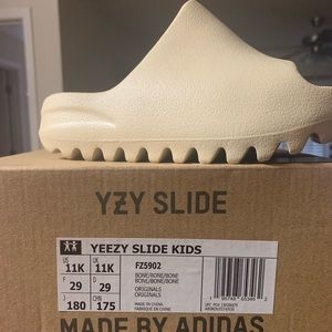 YEEZY SLIDE KIDS BONE